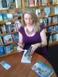 Elizabeth signing my copy of Must Love Dukes