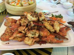 Garlic-fried lobster
