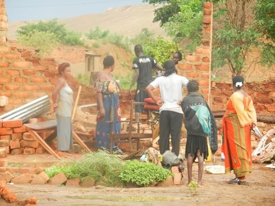 House falls down (1)