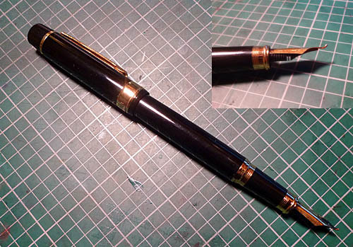 Hero 578 fountain pen. Note bent tip.