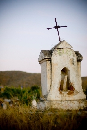 tomb300