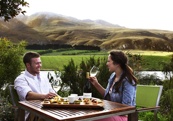 restaurants and wineries in Stanford