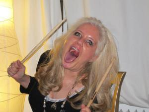 Nicole - zombie drummer