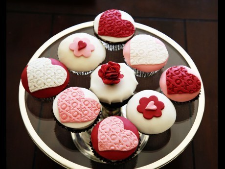 Love Cakes 1