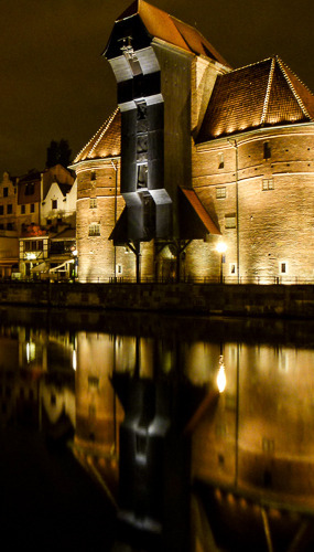 Żuraw at Night