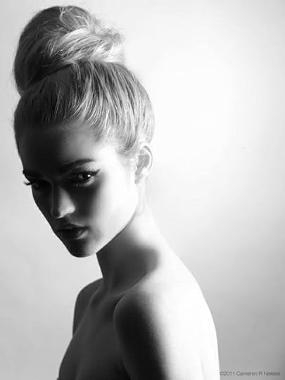 Moños altos para novias http://www.bodacor.com/bodas-zaragoza-huesca-teruel-pamplona/categorias/belleza-estetica/peluqueria-maquillaje?term_node_tid_depth=all