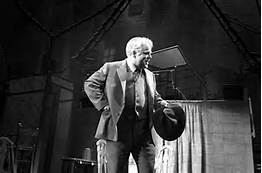 Hoffman in Death of a Salesman