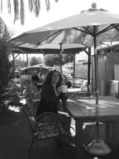 I love me a beautiful patio! Photo: @2014 Mary-Ann Hart