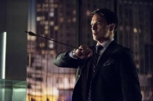 arrow-season-1-episode-22-darkness-on-the-edge-of-town-merlyn