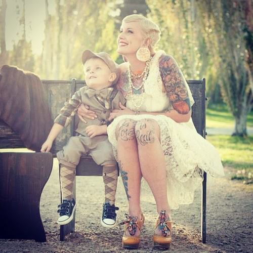  photo tumblr_mtjktuwKz21qasqa8o1_500_zps00c5557d.jpg