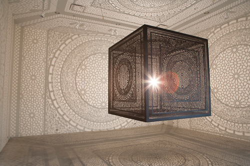 shadow-cube-light-installation-art-interesctions-by-anila-quayyum-agha-3