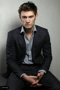 Dante, Alex Pettifer