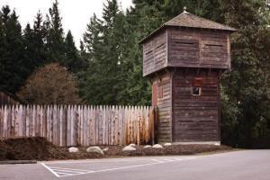 fort-nisqually-bastion