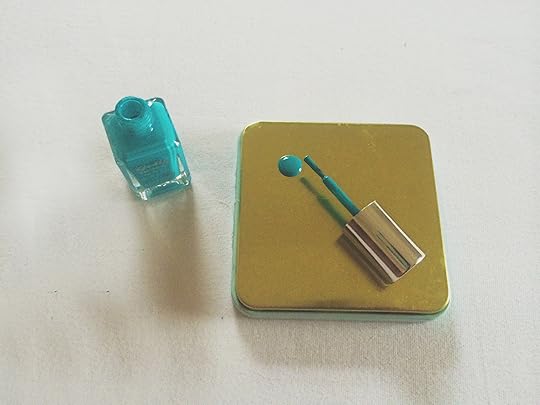 DIY Dotty Manicure Made Peachy