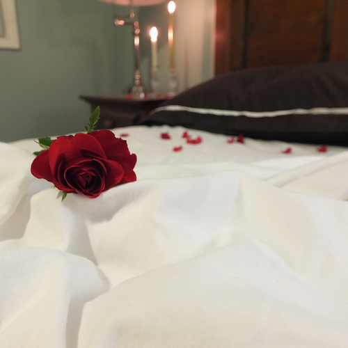 Romantic Bedrooms bring Romantic Marriages