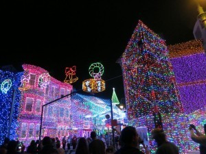 If you're traveling during the busy holiday season, you may need extra time to see everything.