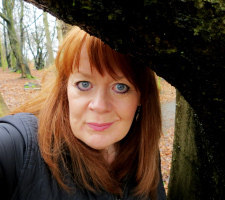 Carole Bone