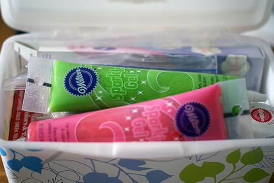 Free Printable Holiday Storage Labels at lifeyourway.net