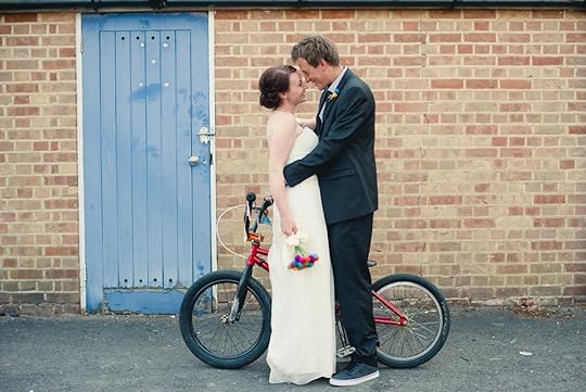 Creating a DIY Wedding Made Peachy