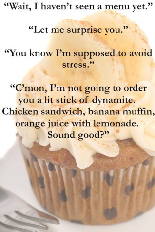 Delicious carrot cake cupcake with cream chees frosting, bananas and cinnamon.