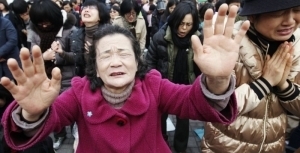 Believers in South Korea pray and weep for those who were due to be executed for planting churches in the North.