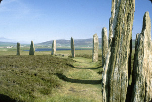 800px-Orkney_-_Ring_of_Brodgar_(3720949225)