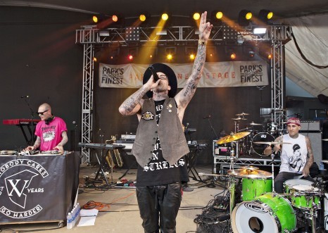 Yelawolf and Travis Barker at Feedback. Photo by Brian Lahiere.
