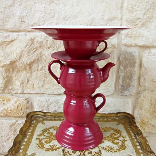 Teapot cake stand