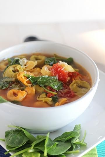 Spinach-Tortellini-Soup-5-682x1024