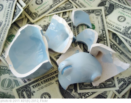 'Broken Piggy Bank' photo (c) 2011, 401(K) 2012 - license: http://creativecommons.org/licenses/by-sa/2.0/