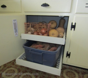 vegetable cabinet