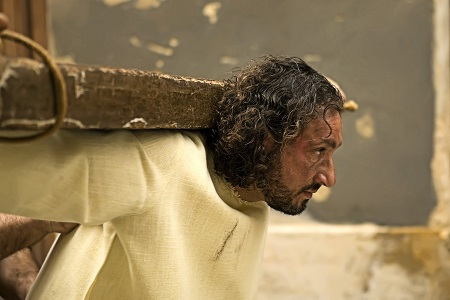 Catholic speaker and author Gary Zimak reveals the details of his Lenten challenge on his nightly radio show.