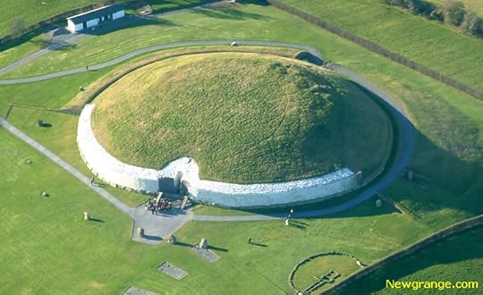 Newgrange_aeriallarge