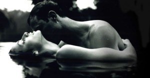 couple-in-water-158860 (2)