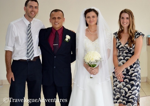 Costa Rican bride and groom Picture
