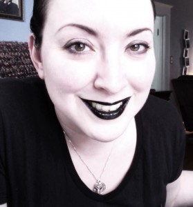 Suzi M Author for Unseen in Wrapped in White