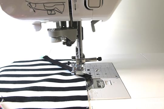 Nancy Zieman How to Make Tablet Keeper with Hole for Camera