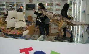 Dinosaur! Pirate ship!