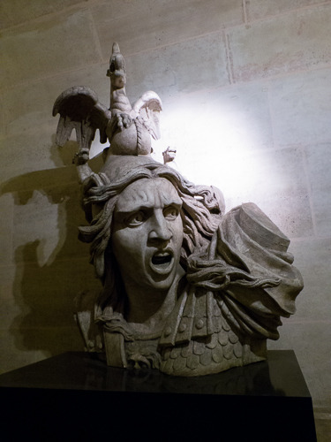 Statue in the Arc de Triomphe