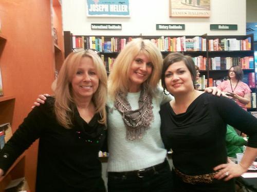 Toni with fellow authors Lori Foster and Jules