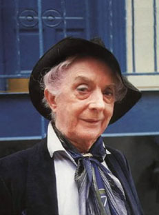 File:Quentincrisp1.jpg