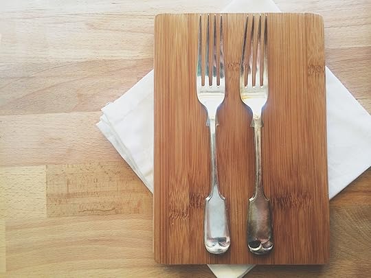 How to Clean Tarnished Vintage Silverwear Made Peachy