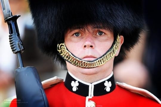 irish guards buckingham palace