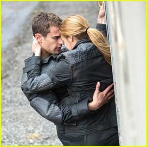 shailene-theo-new-divergent-pic.jpg
