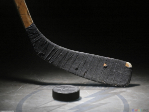 hockey_stick_and_puck_1280x960