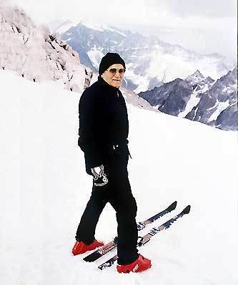 JP skying