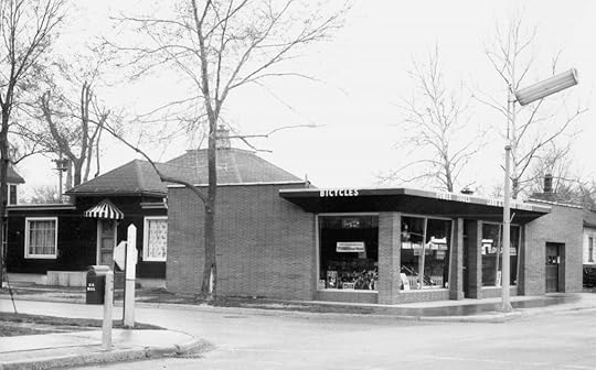 c9-56 d22 Img25 Leonard's Mower & Bicycle Shop
