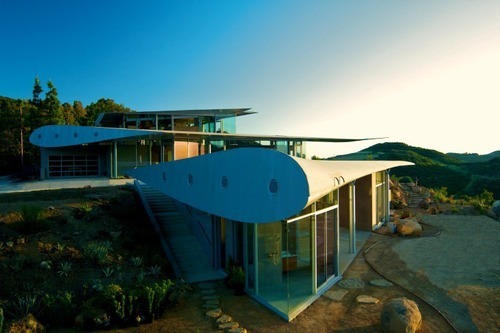 747 turned into a cliff house in Malibu.