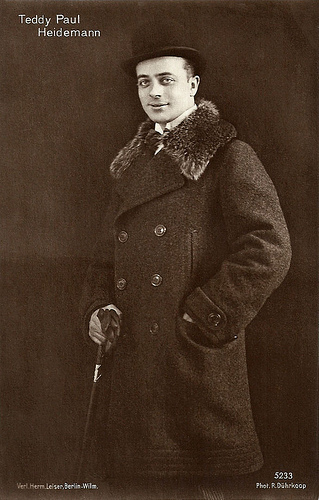 Paul Heidemann as Teddy
