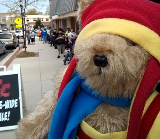 Tristan the Teddy Bear and the crowds at Collectors Corner Bel Air